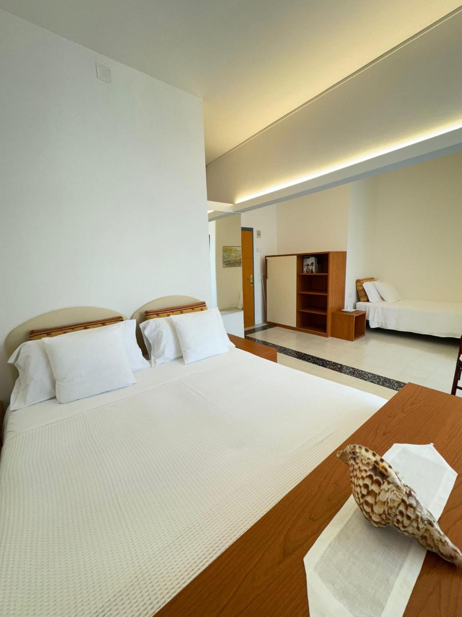 Hotel Pinocchio Каттоліка Екстер'єр фото